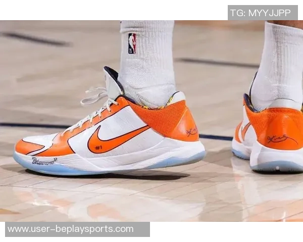 布克分享二代球鞋设计历程感受从构想到落地的精彩过程 布克分享二代球鞋设计历程感受从构想到落地的精彩过程